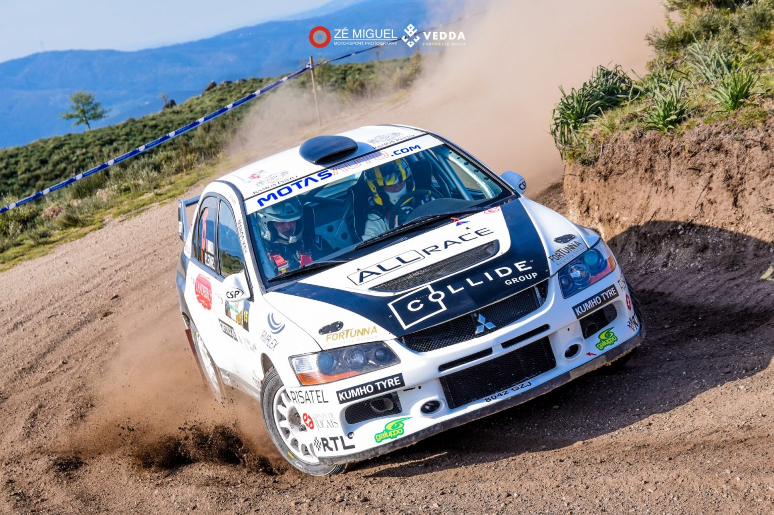 Adruzílio Lopes/Paulo Leones em Mitsubishi Lancer Evolution IX vencem o Rali Vieira do Minho (CNR)